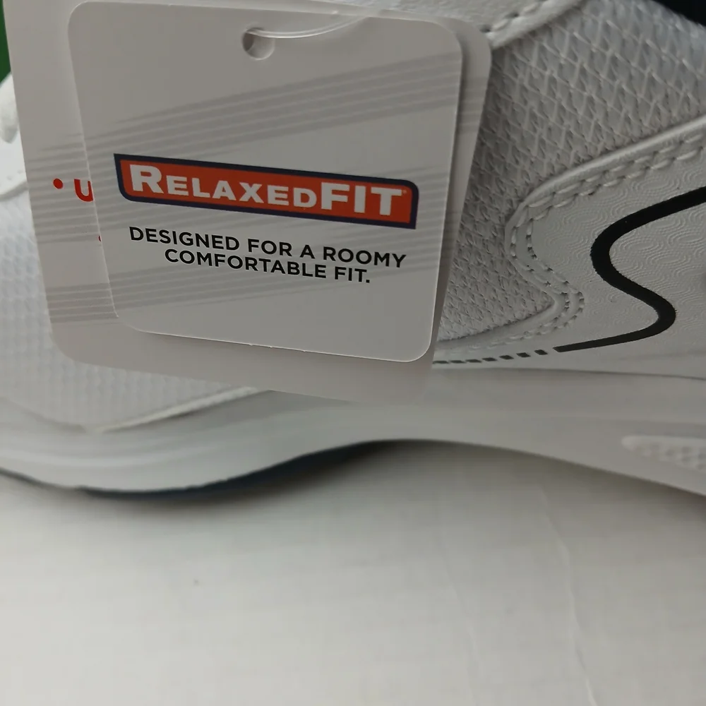 Skechers White/Navy Water Repellent Sneakers Go Golf Torque Size 10 New $55 - Picture 9 of 11